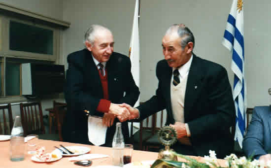 Visita de autoridades de Rotary al Rotary Club Rocha Este en 1990